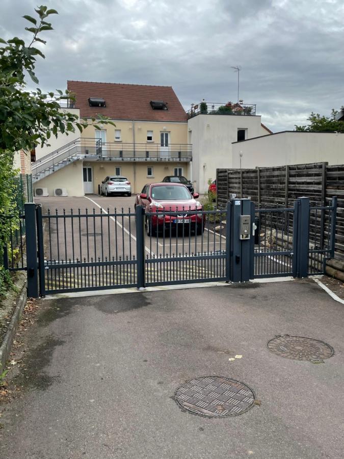 Studio Calme Et Cosy Saint-Julien-les-Villas Exterior photo